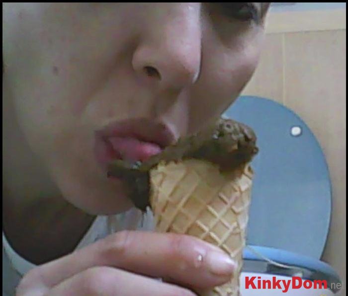Admirers (Very Yummy Hot Chocolate’s Ice Cream - HD 720p) [mp4 / 604 MB]