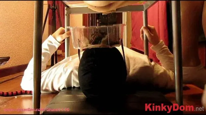 4 Scat Girls (Diferent view ( 4 Girls Shit on Slave ) - FullHD 1080p) [mp4 / 1.04 GB] - Scat Download