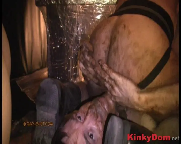 ShitMan (Porcos Berlin part 3 - SD) [VOB / 1024 MB] - Scat Download