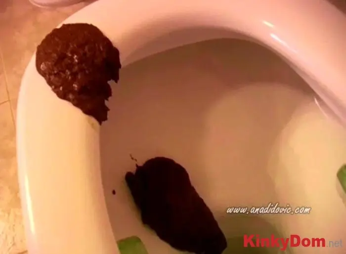 Ana Didovic (Titanic Poopers - SD) [mp4 / 26.0 MB]