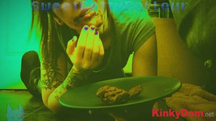 Sweet Betty Parlour (ACID Room with RADSHIT Raider - FullHD 1080p) [wmv / 326 MB] - Scat Download