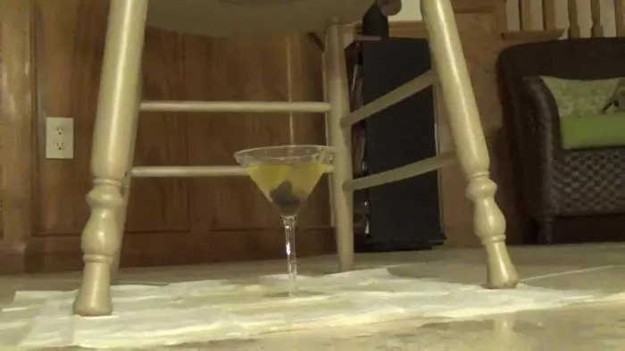 EricaKay (Mistress Erica's Extra Dirty Martini - FullHD 1080p) [mp4 / 482 MB] - Scat Download