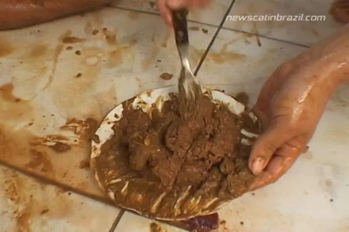 Merida (Uncensored Scat Bathroom - SD) [mp4 / 393 MB] - Scat Download