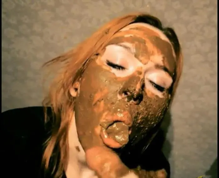 KassianeArquetti (MegaSuck Shit Stick Poop Videos - FullHD 1080p) [mp4 / 456 MB] - Scat Download