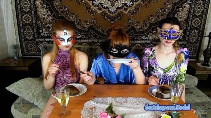 ModelNatalya94 (Our morning Breakfast - FullHD 1080p) [mp4 / 1.02 GB] - Scat Download