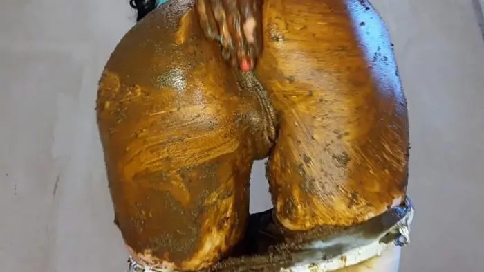 Anna Coprofield (Jeans and Smearing - FullHD 1080p) [mp4 / 1.98 GB]