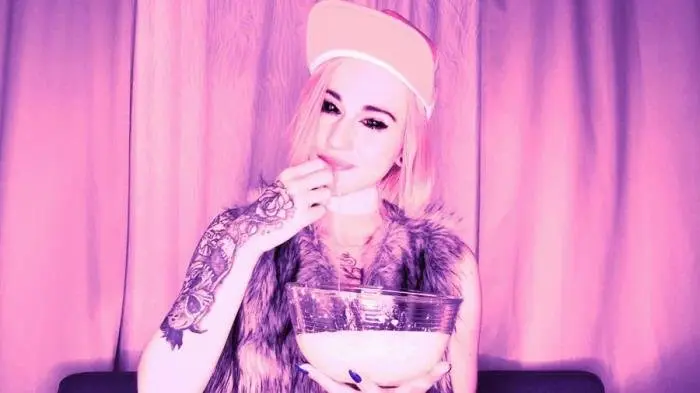 DirtyBetty (Banana milk shake for you - FullHD 1080p) [wmv / 389 MB] - Scat Download