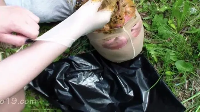 MilanaSmelly (Married man toilet at the hen party - HD 720p) [mp4 / 1.37 GB] - Scat Download