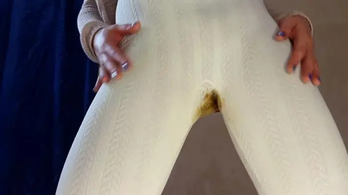 Anna Coprofield (White Pants - FullHD 1080p) [mp4 / 865 MB] - Scat Download