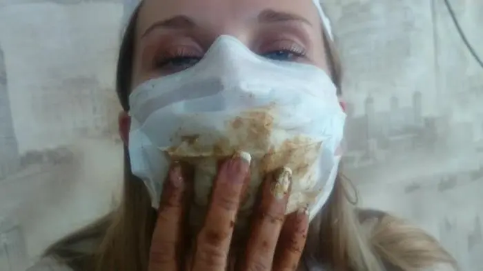 Brown wife (Scat therapy - FullHD 1080p) [mp4 / 1.15 GB]