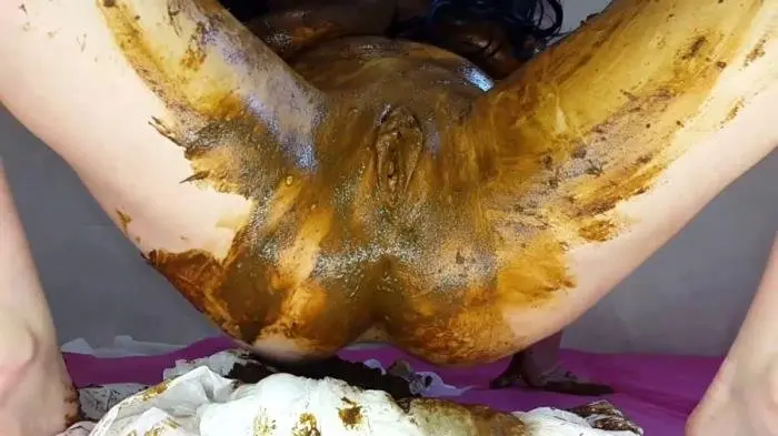 Anna Coprofield (Diaper and Smearing - FullHD 1080p) [mp4 / 1.95 GB] - Scat Download