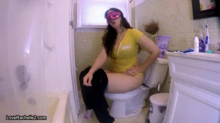 LoveRachelle2 (Shove Your Face Down My Toilet - FullHD 1080p) [mp4 / 837 MB]