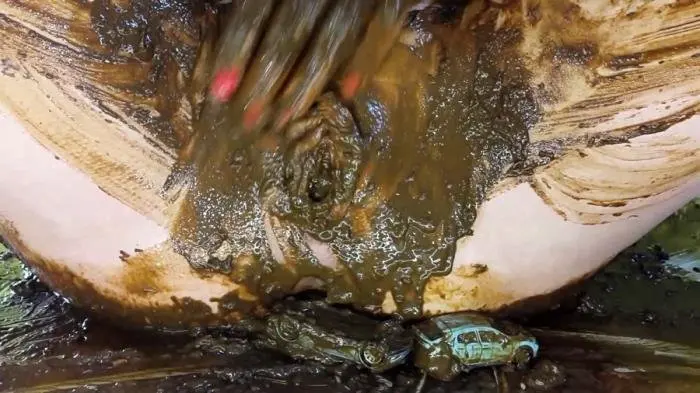 Anna Coprofield (Dirty Game with Your Toy Cars part 2 - FullHD 1080p) [mp4 / 1.63 GB]
