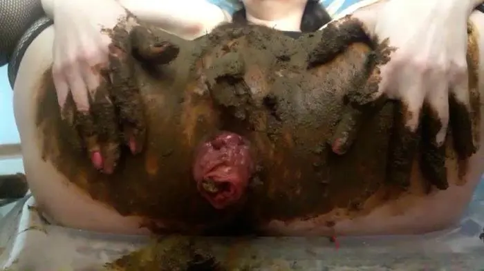 ScatLina (Anal prolapse in shit - FullHD 1080p) [mp4 / 1.16 GB] - Scat Download