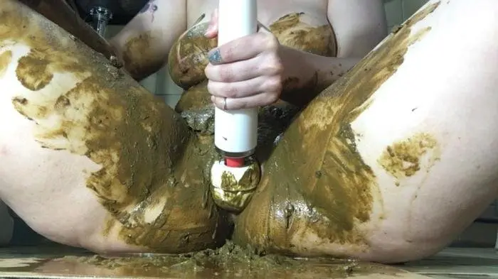 ChubbiBunni (Poop Play Masturbation - HD 720p) [mov / 529 MB] - Scat Download