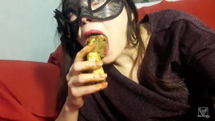 Babe Lina (Scat Real Swallow – The Banana And The Mega Shit By Top - FullHD 1080p) [mp4 / 892 MB] - Scat Download