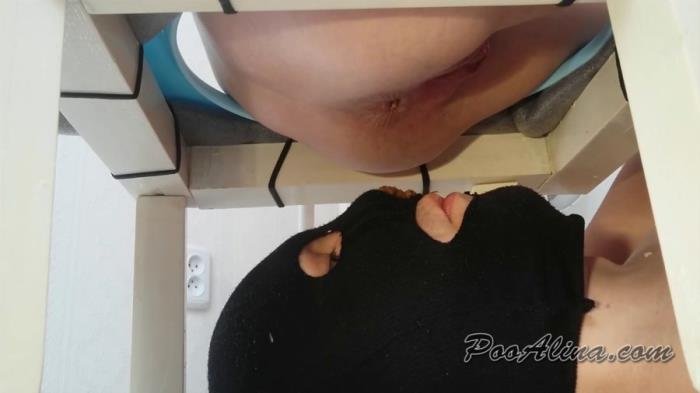 Alina (A living female toilet, swallowing shit. Close-up - Really smelly enema from Alina in mouth slave - HD 720p) [mp4 / 1.52 GB]
