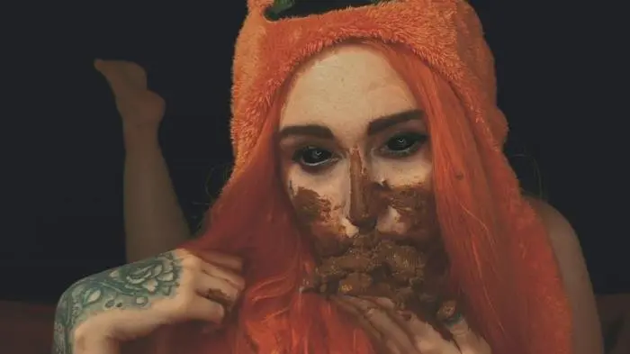 DirtyBetty (The natural warmth of fresh shit - FullHD 1080p) [mp4 / 1.32 GB] - Scat Download