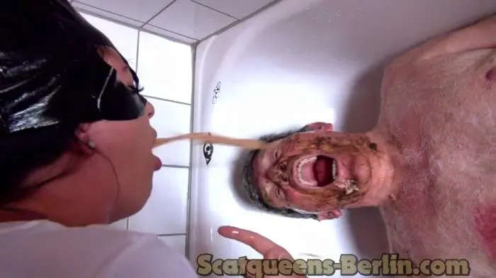 Scatqueens-Berlin (2Big Piles Shit for the Pig3 - HD 720p) [mp4 / 380 MB] - Scat Download