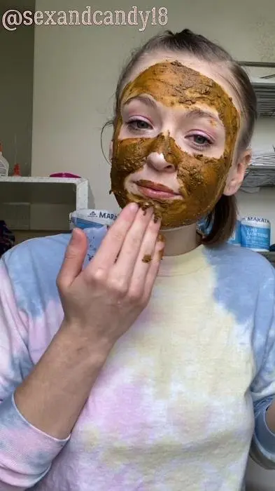 sexandcandy18 (Teen’s first diaper fill + face mask! - UltraHD 2K) [mp4 / 1.06 GB] - Scat Download
