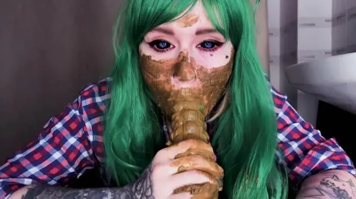 SweetBettyParlour (Devil May Diving in Shit - FullHD 1080p) [mp4 / 678 MB] - Scat Download