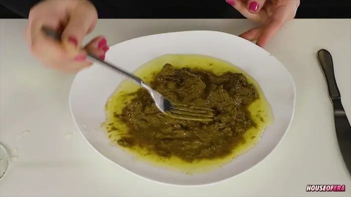 HouseofEra (Scat Pee Spitting – Dinner for You - FullHD 1080p) [mp4 / 1.62 GB] - Scat Download