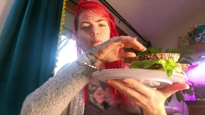 Gassy (Gassys Thanksgiving Dine and dump - FullHD 1080p) [mp4 / 873 MB] - Scat Download