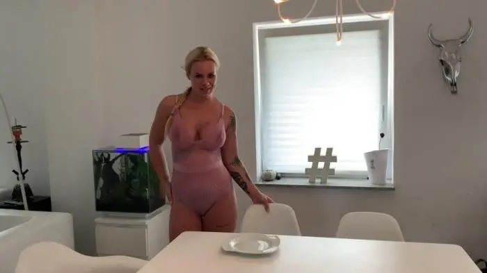 SteffiBlond (Breakfast is ready - I come kack and piss your plate full with Devil Sophie - UltraHD 4K) [mp4 / 486 MB] - Scat Download