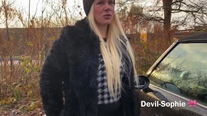 Devil Sophie (Park shit at McDonalds - the sausage had to get out - UltraHD 4K) [mp4 / 339 MB] - Scat Download