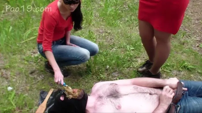 SmellyMilana (2 girls used live toilet in woods - HD 720p) [mp4 / 724 MB] - Scat Download