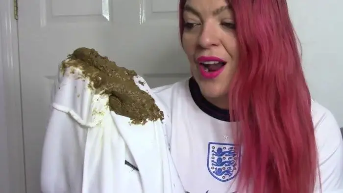 evamarie88 (Footy farts and shit - FullHD 1080p) [mp4 / 1.70 GB] - Scat Download