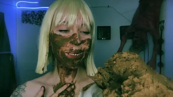 DirtyBetty (Real Scat Mole Rat Experience - FullHD 1080p) [mp4 / 1.09 GB]