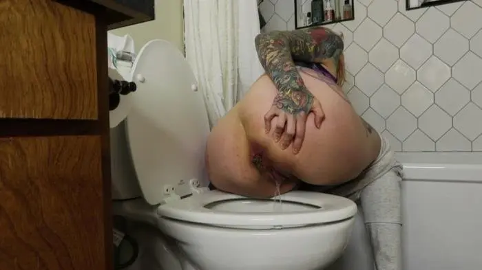 Shit Girl (Classy N Gassy - FullHD 1080p) [mp4 / 8.63 GB] - Scat Download