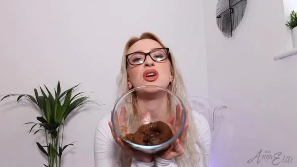 Anna (Mistress prepared you a cock castle and a plate of shit - HD 720p) [mp4 / 39.3 MB]