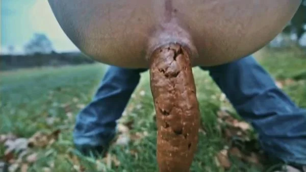 Preview of Mia Skye aka MiaRoxxx (HUGE Snake In Field - HD 720p) [mp4 / 16.2 MB]