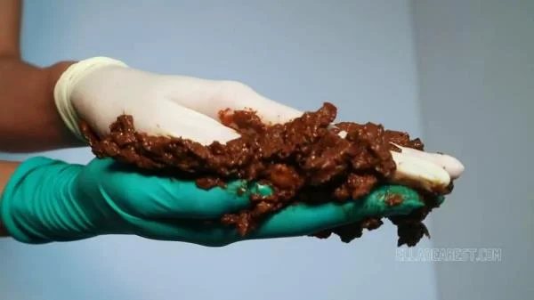Ella Dearest aka Efro Ella (ASMR GLOVED HAND POOP - HD 720p) [mp4 / 66.7 MB] - Scat Download
