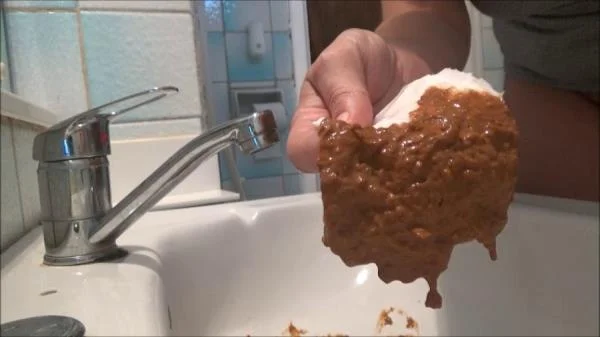 Mistress Roberta (Huge Diarrhea In Sink - SD) [mp4 / 228 MB] - Scat Download