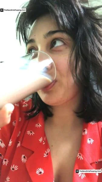Efro Sabrina (Scat Cute Sabrina 11 - SD) [mp4 / 47.7 MB] - Scat Download