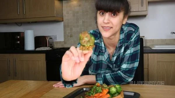 Sunday Dinner - HD 720p [mp4 / 59.6 MB] - Scat Download