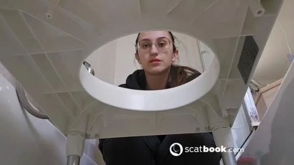 Scatting Girl 01 - HD 720p [mp4 / 58.4 MB] - Scat Download