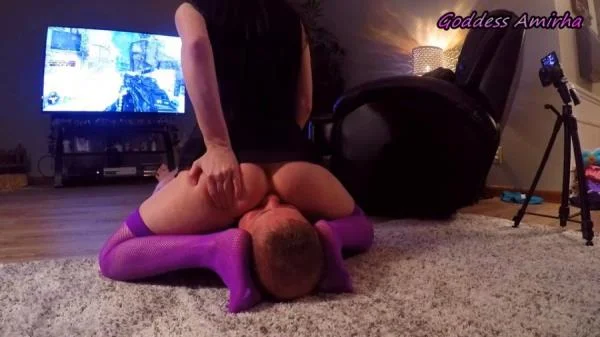 Pay With Your Nose - SD [mp4 / 943 MB] - Scat Download