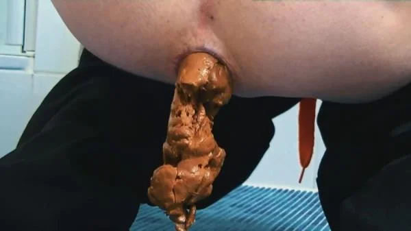 BIG Closeup Shit - HD 720p [mp4 / 10.2 MB] - Scat Download