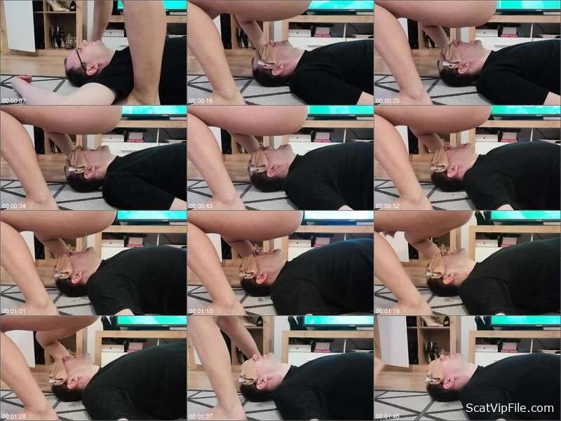 Mistress Jardena (Piss bitch-02 - HD 720p) [mp4 / 10.03 MB] screenshot