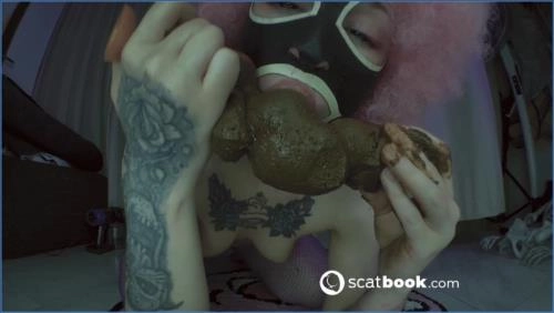 Sweet Betty Parlour (Dirty Mom x Nasty Balls - FullHD 1080p) [mp4 / 60.59 MB] - Scat Download