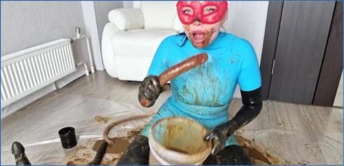 Scatlina (PART 3 SHIT PLAY IN A LATEX COSTUME WITH 11 PILES OF SHIT - FullHD 1080p) mp4 / 466.82 MB - Scat Download