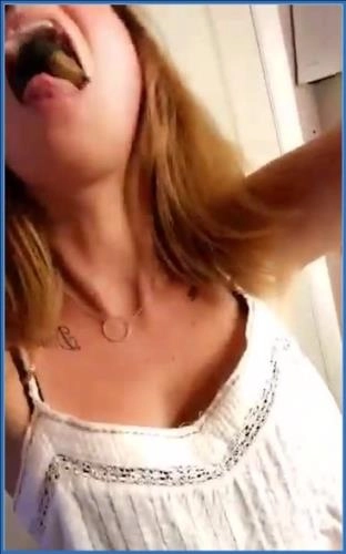 LilbuttLex in Anal Beads and Scat Play Video - Scat Download