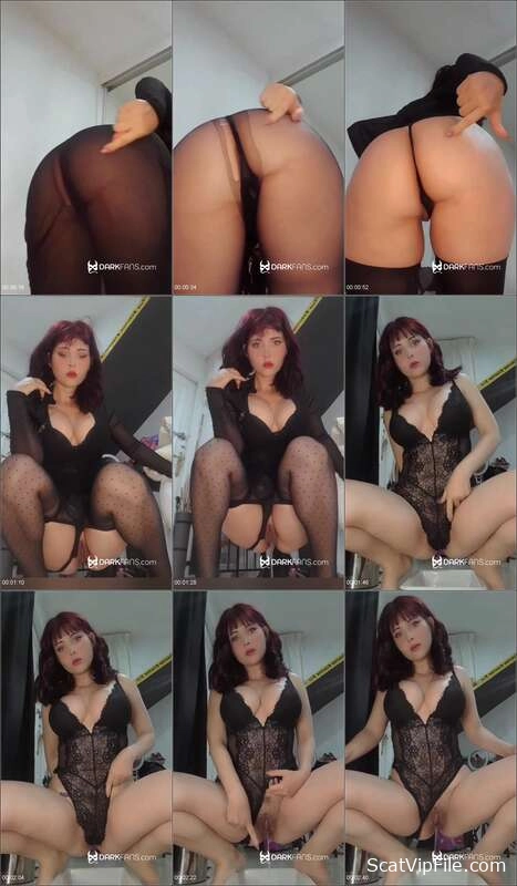 Domina Marbella Dominates with Scat Femdom and Extreme Pooping screenshot