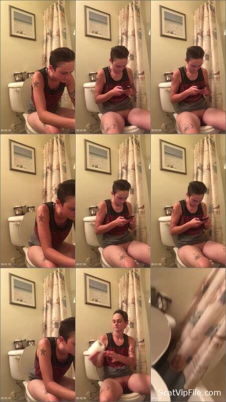 Missellie Drops Wild Poo in Heavy Scat Toilet Porn Clip screenshot