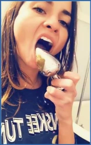 LilbuttLex Licks Her Butt Plug Clean After Extreme Pooping and Fisting - Scat Download