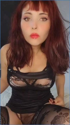 Domina Marbella's Hoy Me Amor 1: Extreme Facesitting and Scat - Scat Download